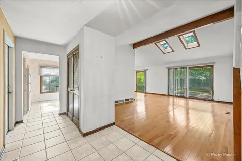 602 East Hackberry Drive Arlington Heights IL 60004