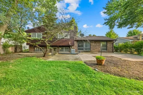 602 East Hackberry Drive Arlington Heights IL 60004