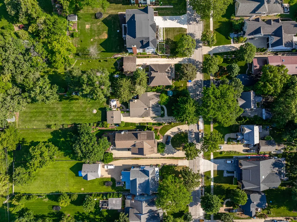 4820 Lee Avenue Downers Grove IL 60515