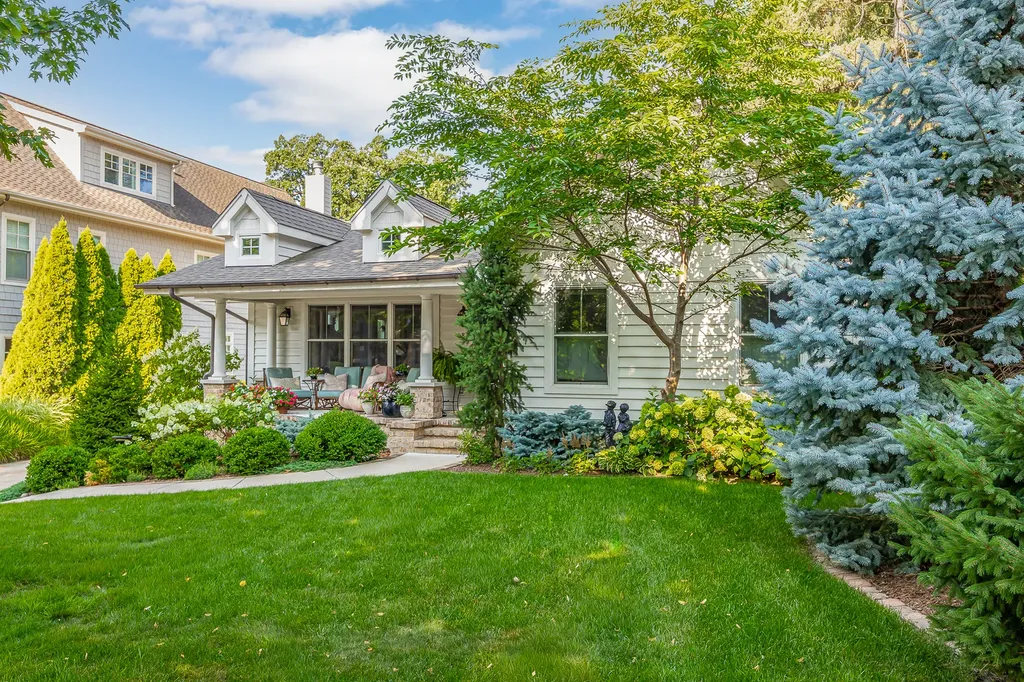 4820 Lee Avenue Downers Grove IL 60515
