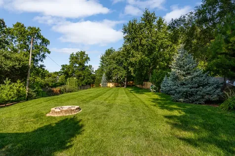 4820 Lee Avenue Downers Grove IL 60515