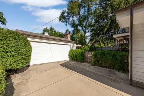 4820 Lee Avenue Downers Grove IL 60515