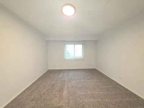 350 Plum Creek Drive Wheeling IL 60090