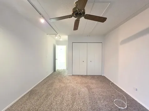 350 Plum Creek Drive Wheeling IL 60090