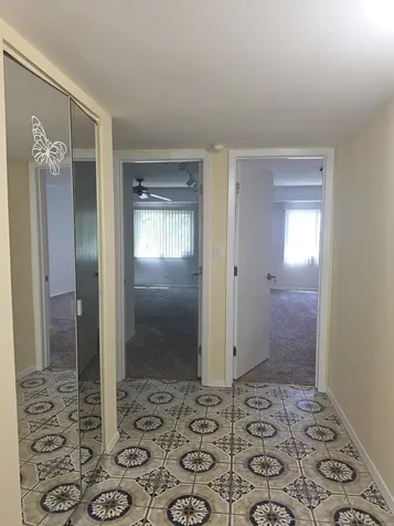 350 Plum Creek Drive Wheeling IL 60090