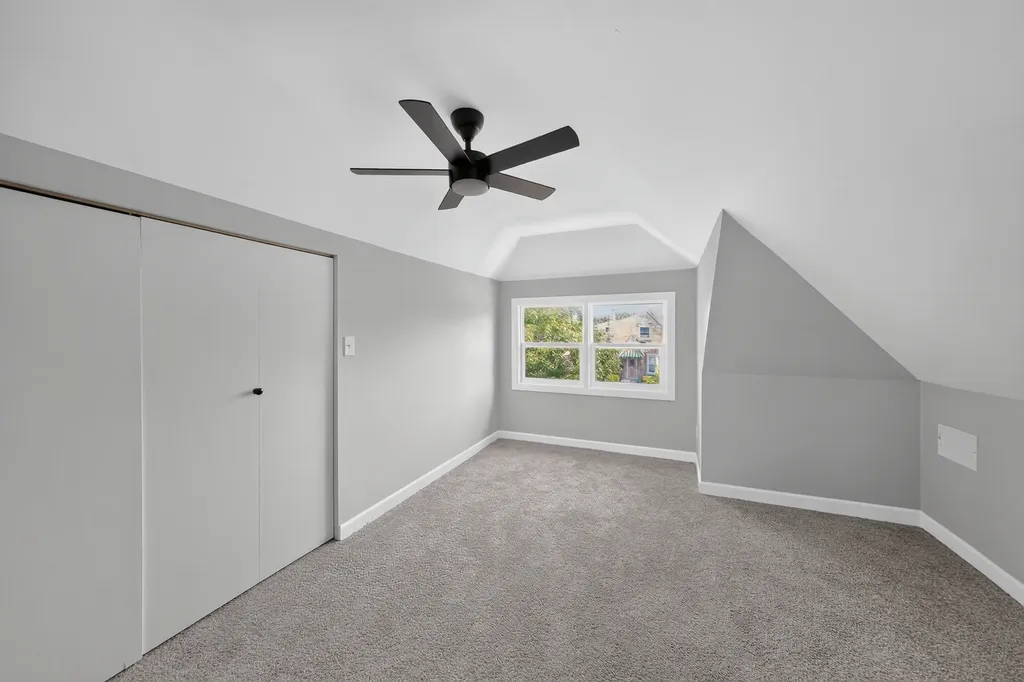 5755 West Eddy Street Chicago IL 60634
