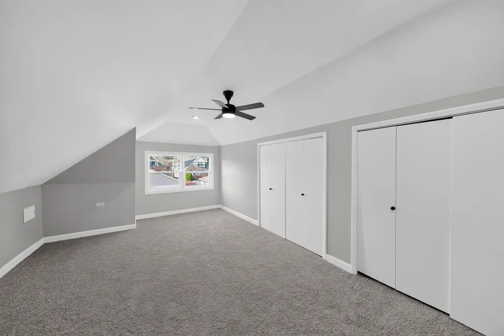 5755 West Eddy Street Chicago IL 60634