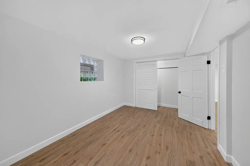 5755 West Eddy Street Chicago IL 60634