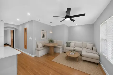 5755 West Eddy Street Chicago IL 60634