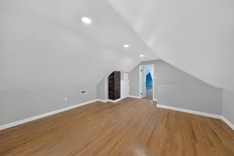 5755 West Eddy Street Chicago IL 60634