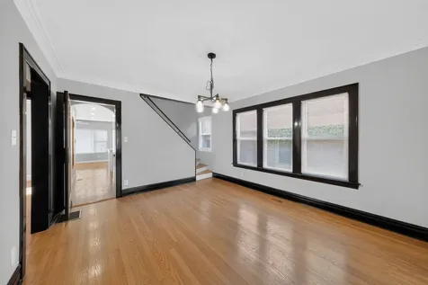 5755 West Eddy Street Chicago IL 60634