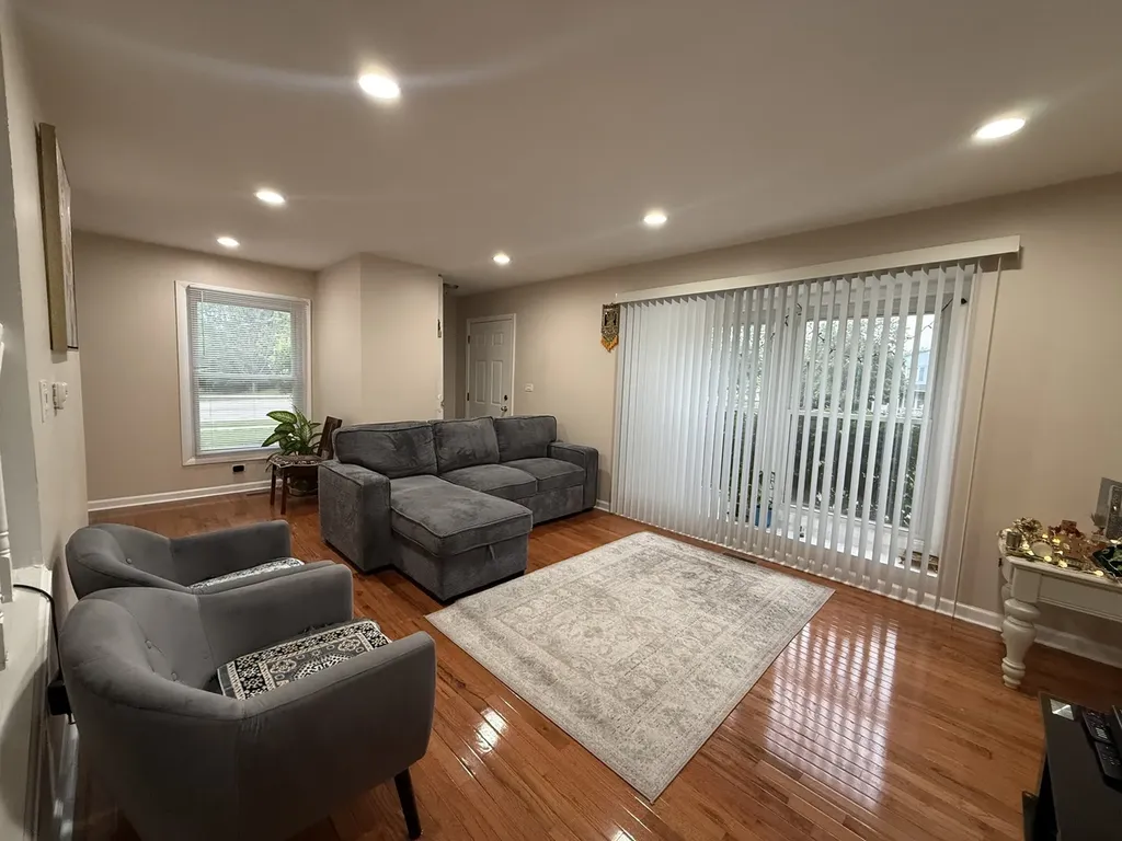 2310 Hyde Court Schaumburg IL 60194