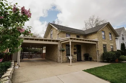 118 South River Lane Geneva IL 60134
