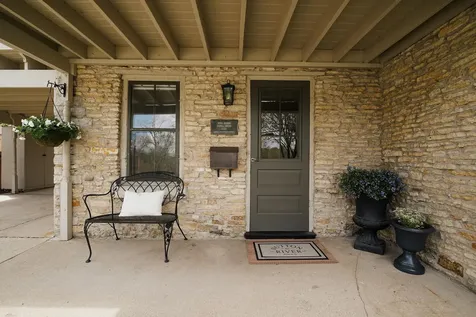 118 South River Lane Geneva IL 60134