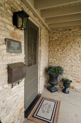 118 South River Lane Geneva IL 60134
