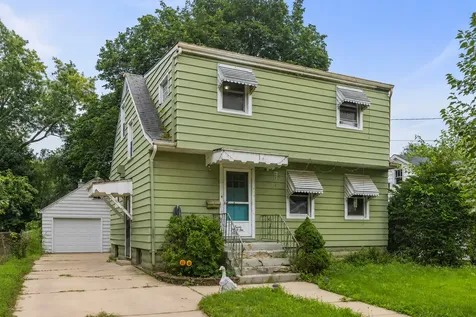 732 Bangs Street Aurora IL 60505