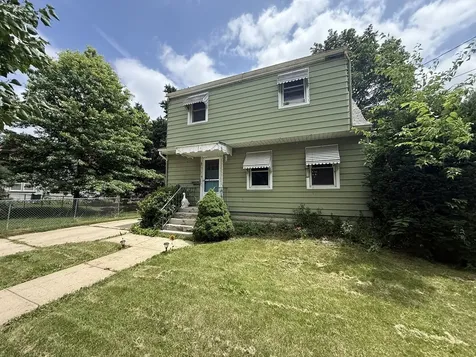 732 Bangs Street Aurora IL 60505