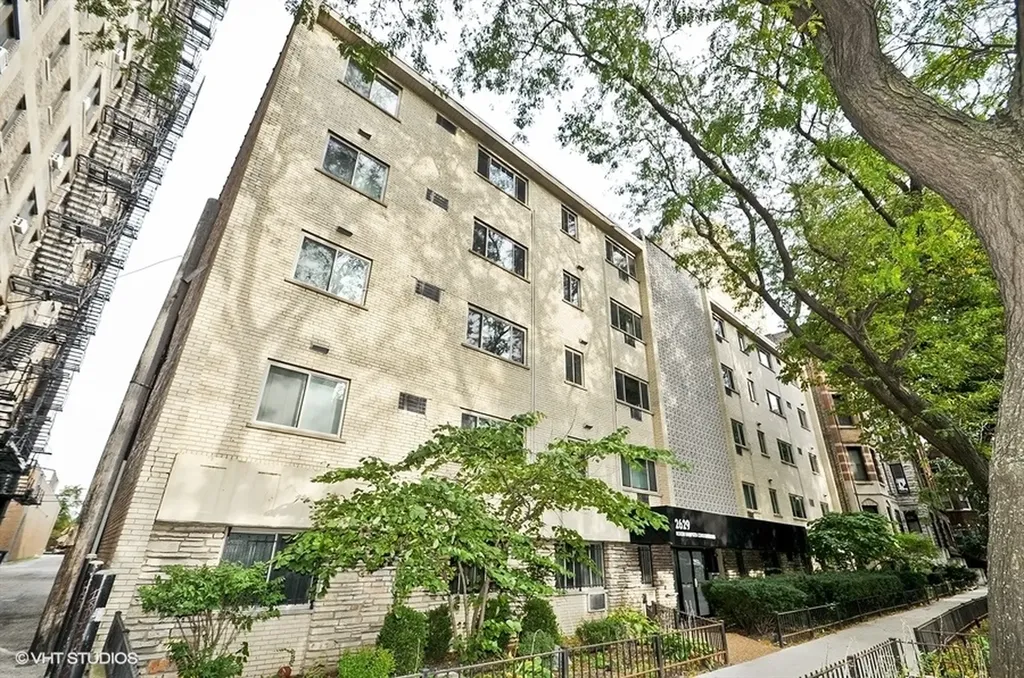2629 North Hampden Court Chicago IL 60614