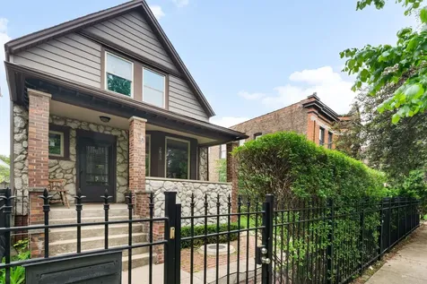 2833 North Francisco Avenue Chicago IL 60618