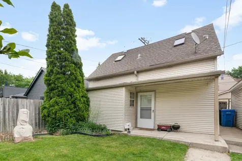 2833 North Francisco Avenue Chicago IL 60618
