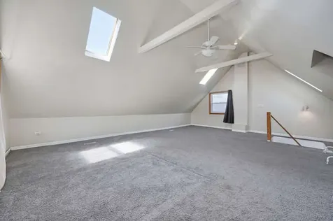2833 North Francisco Avenue Chicago IL 60618