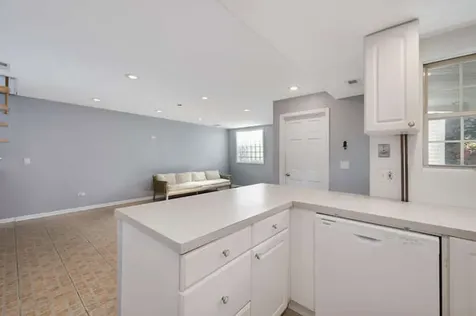 2833 North Francisco Avenue Chicago IL 60618