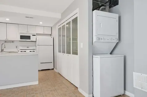 2833 North Francisco Avenue Chicago IL 60618