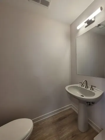 3144 North Leavitt Street Chicago IL 60618