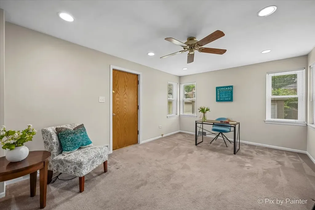 2921 West Birchwood Avenue Chicago IL 60645