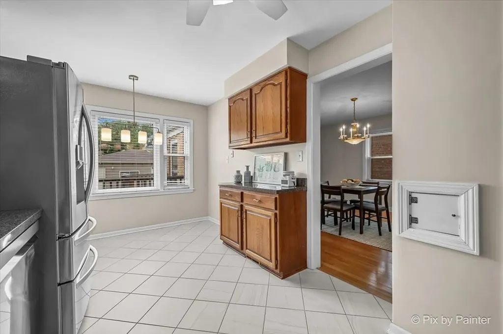 2921 West Birchwood Avenue Chicago IL 60645