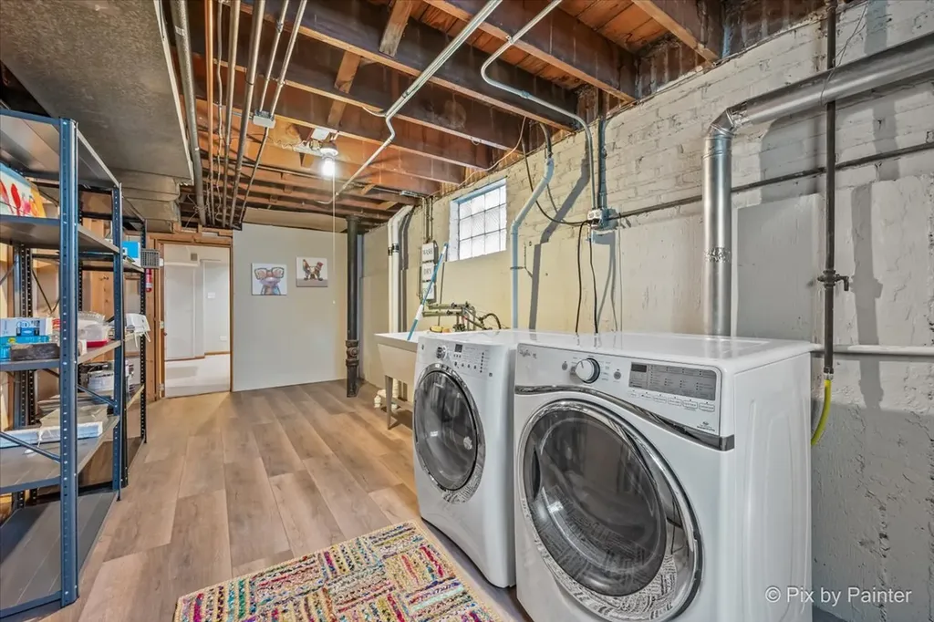 2921 West Birchwood Avenue Chicago IL 60645