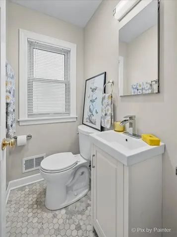 2921 West Birchwood Avenue Chicago IL 60645