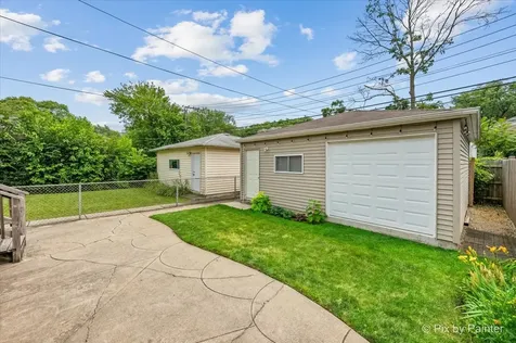 2921 West Birchwood Avenue Chicago IL 60645