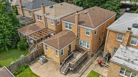 2921 West Birchwood Avenue Chicago IL 60645
