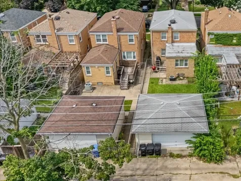 2921 West Birchwood Avenue Chicago IL 60645