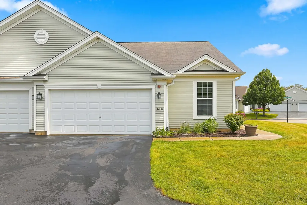13500 Yellow Pine Drive Huntley IL 60142
