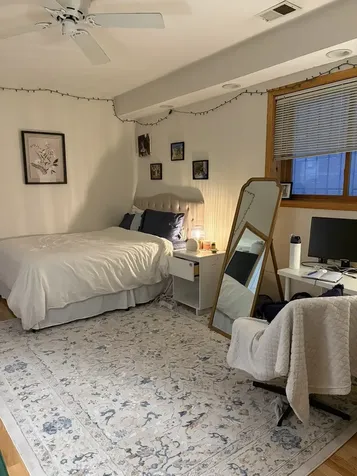 1543 West Thomas Street Chicago IL 60642
