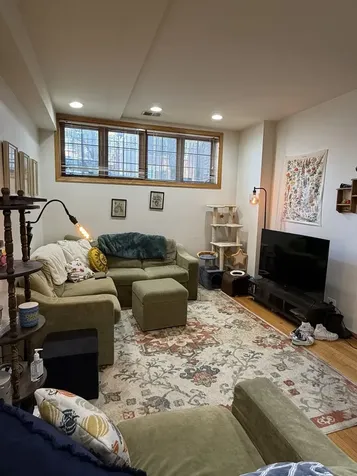 1543 West Thomas Street Chicago IL 60642