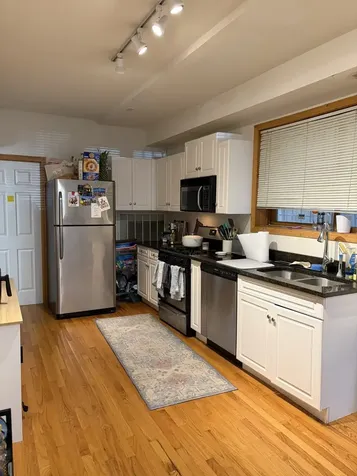 1543 West Thomas Street Chicago IL 60642