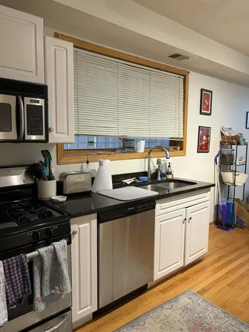 1543 West Thomas Street Chicago IL 60642