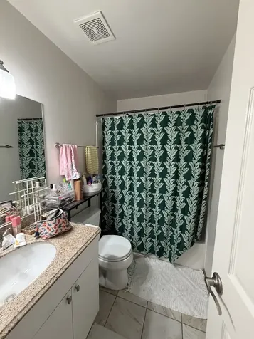 1543 West Thomas Street Chicago IL 60642