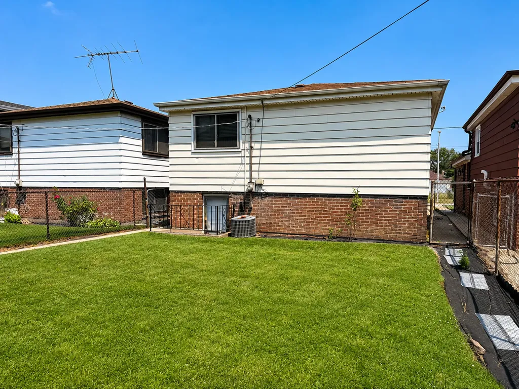 11250 South Green Bay Avenue Chicago IL 60617