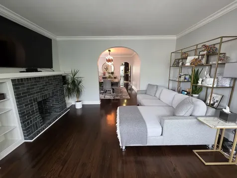 3828 North Mozart Street Chicago IL 60618