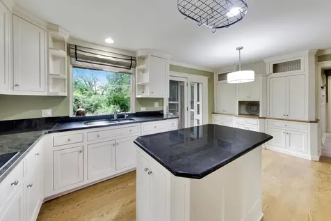 24283 North Grandview Drive Lake Barrington IL 60010