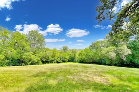 24283 North Grandview Drive Lake Barrington IL 60010