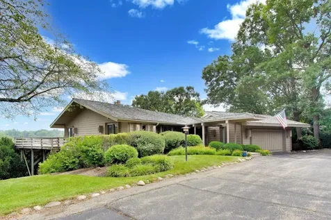 24283 North Grandview Drive Lake Barrington IL 60010