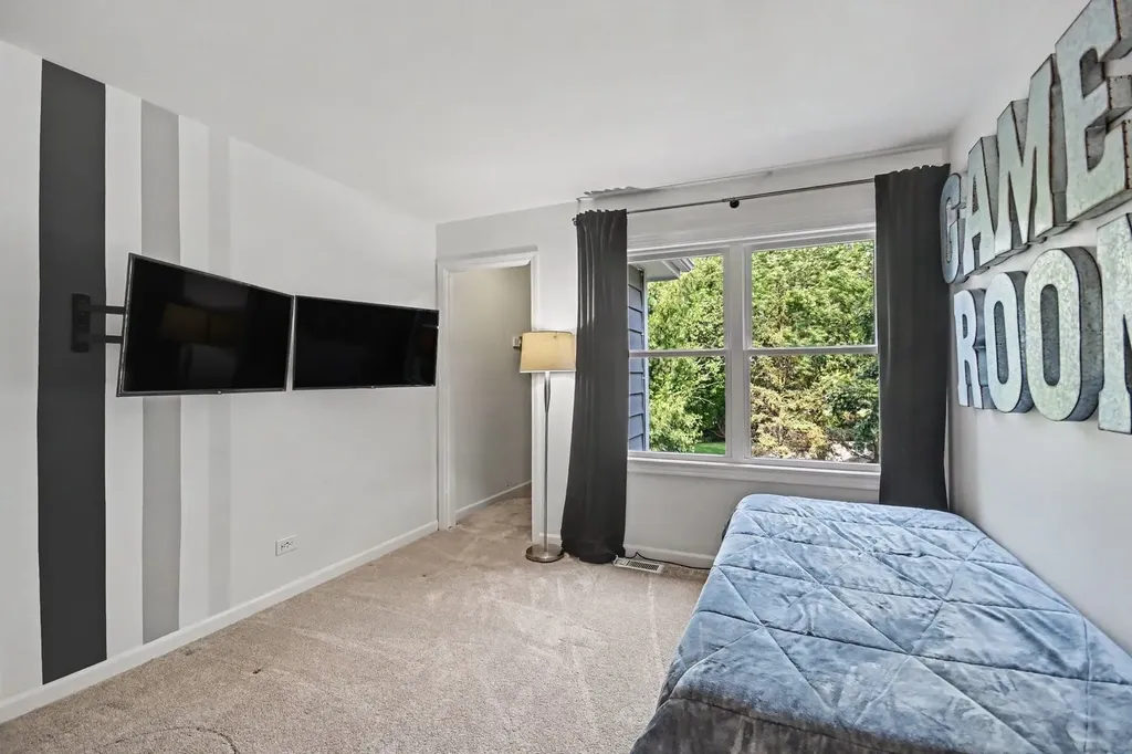 2606 Modaff Road Naperville IL 60565