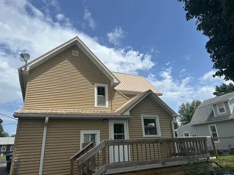 17 West Old Mill Street Milledgeville IL 61051