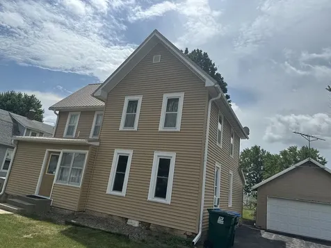 17 West Old Mill Street Milledgeville IL 61051