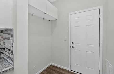 509 Watercress Drive Aurora IL 60504